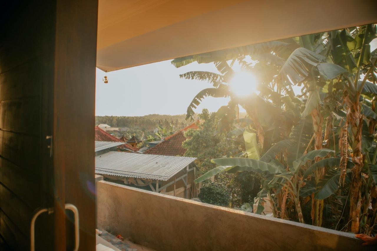 Prasi Sunrise Homestay Toyapakeh Экстерьер фото